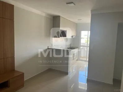 Apartamento com 2 Quartos para alugar, 55m² no Santa Mônica, Uberlândia