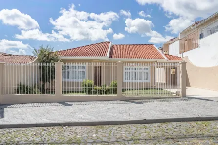 Casa com 3 Quartos à venda, 310m² no Orfãs, Ponta Grossa