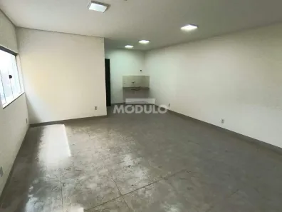 Sala Comercial para alugar, 51m² no Planalto, Uberlândia