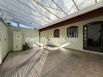 Casa com 3 Quartos à venda, 180m² no Copacabana, Belo Horizonte