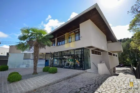 Imóvel Comercial com 5 Quartos para alugar, 200m² no Santa Felicidade, Curitiba