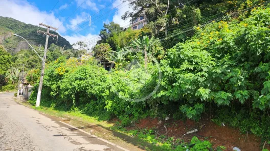 Lote/Terreno à venda, 390m² no Granja Guarani, Teresópolis