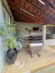 Casa com 3 Quartos à venda, 250m² no São José, Franca