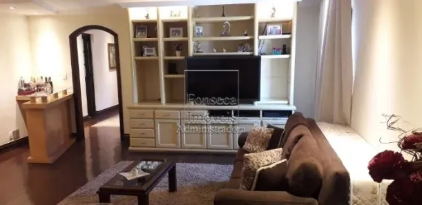 Casa com 3 Quartos à venda, 800m² no Valparaíso, Petrópolis