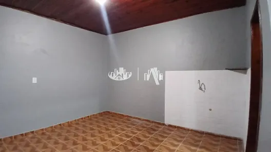 Casa com 2 Quartos para alugar, 35m² no Conjunto Habitacional Saltinho, Londrina