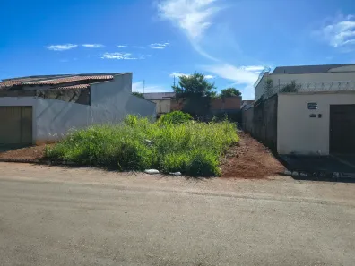 Lote/Terreno à venda, 360m² no Residencial Petrópolis, Goiânia