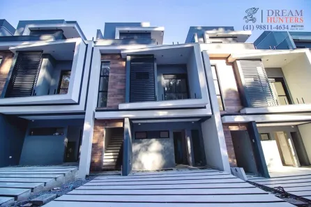 Casa de Condomínio com 4 Quartos à venda, 179m² no Boqueirão, Curitiba