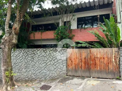Casa com 4 Quartos à venda, 450m² no São Francisco, Niterói