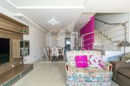 Casa com 4 Quartos para alugar, 395m² no Jardim Itu, Porto Alegre