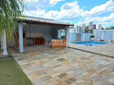Casa com 3 Quartos para alugar, 300m² no Vigilato Pereira, Uberlândia