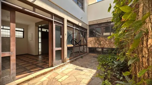 Sobrado com 4 Quartos à venda, 274m² no Sumaré, São Paulo