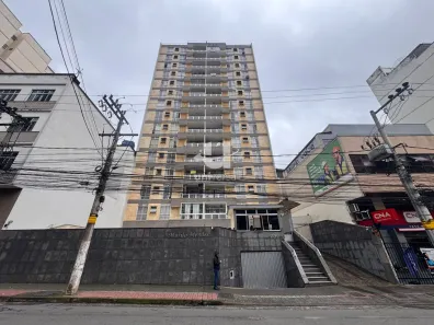 Apartamento com 3 Quartos para alugar, 119m² no Centro, Juiz de Fora