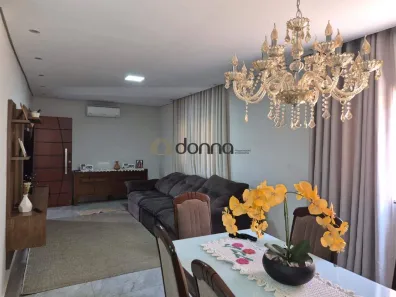 Casa com 4 Quartos à venda, 131m² no Jardim Copacabana, Uberaba