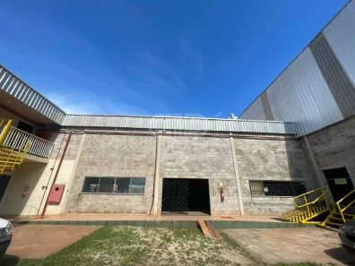 Sala Comercial para alugar, 253m² no Distrito Industrial, Cuiabá
