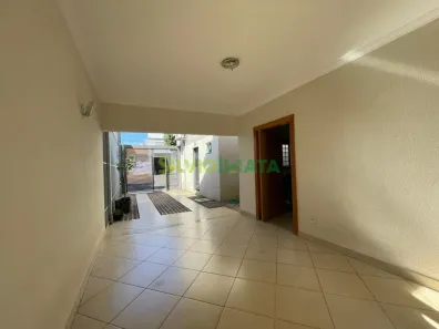 Casa com 3 Quartos para alugar, 275m² no Conjunto Habitacional Inocente Vila Nova Júnior, Maringá