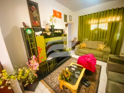 Casa com 3 Quartos à venda, 197m² no São Vicente, Araçatuba