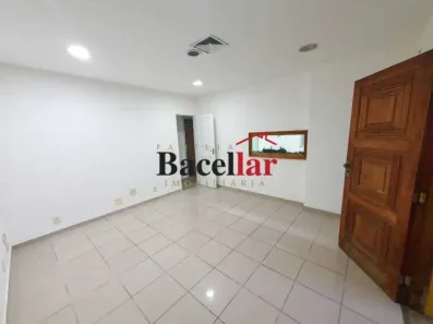 Imóvel Comercial à venda, 301m² no Engenho de Dentro, Rio de Janeiro