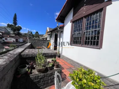 Casa com 4 Quartos à venda, 177m² no Valparaíso, Petrópolis