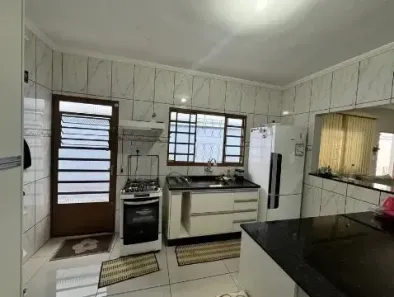Casa com 2 Quartos à venda, 250m² no Jardim Continental II, Taubaté