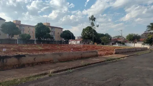 Lote/Terreno à venda, 253m² no Jardim Vitória, Araraquara