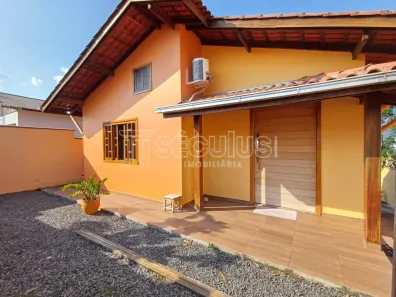 Casa com 3 Quartos à venda, 140m² no Jaraguá Esquerdo, Jaraguá do Sul