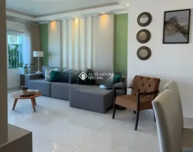 Casa com 5 Quartos à venda, 200m² no Ingleses do Rio Vermelho, Florianópolis