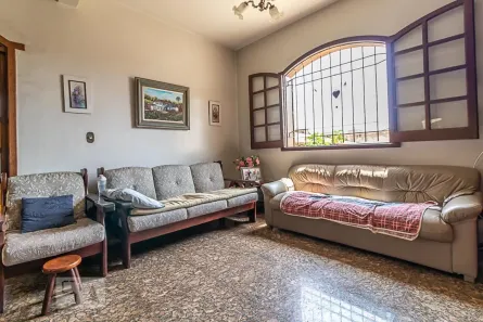 Casa com 3 Quartos à venda, 386m² no Palmares, Belo Horizonte