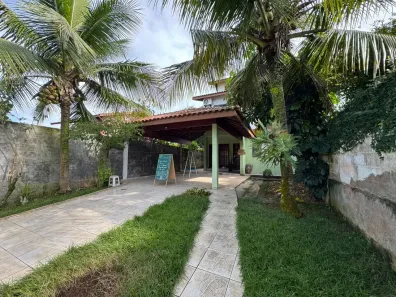 Sobrado com 3 Quartos à venda, 172m² no Jardim Casablanca, Peruíbe