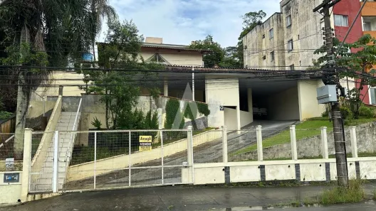 Casa com 4 Quartos à venda, 181m² no Bom Retiro, Joinville