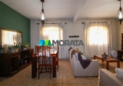 Casa com 4 Quartos à venda, 184m² no Carlos Prates, Belo Horizonte
