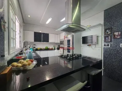 Sobrado com 3 Quartos à venda, 270m² no Jardim Dourado, Guarulhos