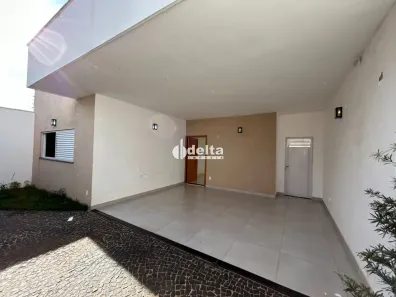 Casa com 3 Quartos para alugar, 185m² no Granada, Uberlândia