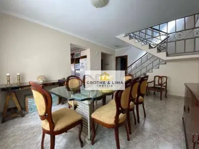 Sobrado com 5 Quartos à venda, 250m² no Jardim Santa Clara, Taubaté