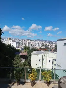 Casa com 4 Quartos à venda, 268m² no Carlos Prates, Belo Horizonte