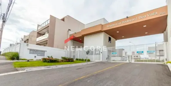 Casa de Condomínio com 3 Quartos à venda, 243m² no Santa Cândida, Curitiba