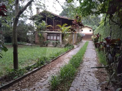 Sobrado com 5 Quartos à venda, 244m² no Mantiqueira, Mairiporã