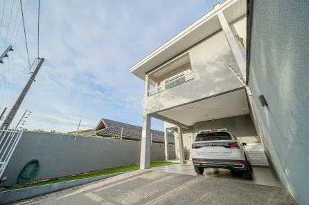 Casa com 3 Quartos à venda, 170m² no Saguaçu, Joinville