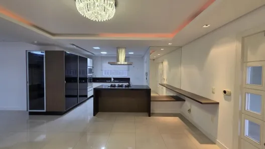 Casa com 3 Quartos à venda, 197m² no Guanabara, Joinville