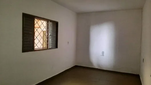 Casa com 1 Quarto para alugar, 146m² no Núcleo Habitacional Silvério Cartafina, Uberaba