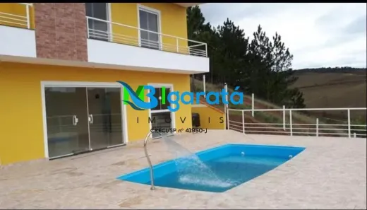 Fazenda/Sítio com 3 Quartos à venda, 1100m² no Centro, Igaratá