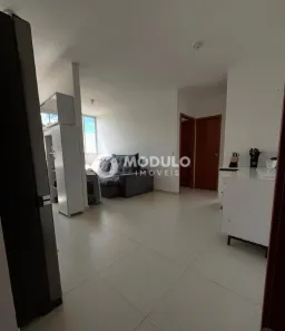Apartamento com 2 Quartos para alugar, 50m² no Jardim Holanda, Uberlândia
