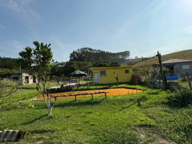 Fazenda/Sítio com 4 Quartos à venda, 250m² no , Guararema