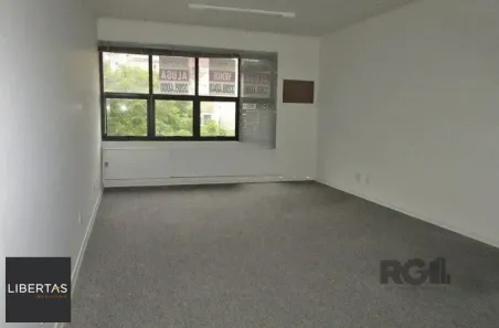Sala Comercial à venda, 34m² no Mont Serrat, Porto Alegre