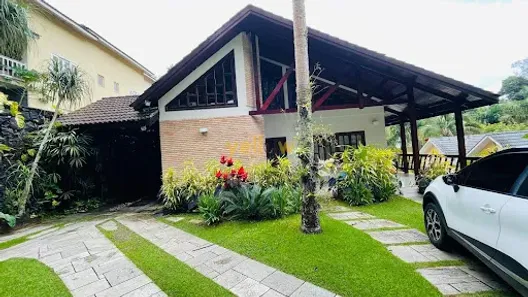Casa de Condomínio com 3 Quartos à venda, 750m² no Arujázinho I, II e III, Arujá