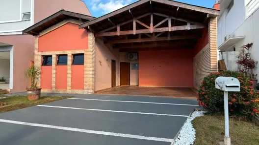 Casa de Condomínio com 4 Quartos para alugar, 173m² no Operária, Londrina