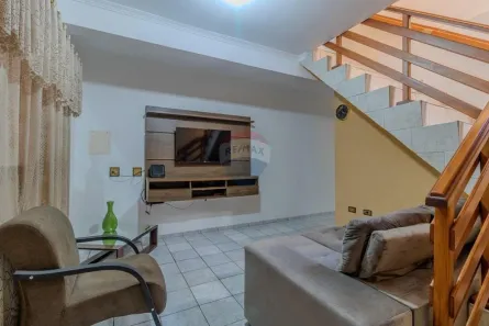 Sobrado com 3 Quartos à venda, 217m² no Conjunto Habitacional Arco-Íris (Cecap), Rio Claro