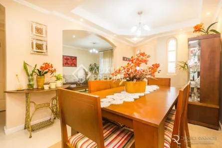 Casa com 4 Quartos à venda, 220m² no Jardim Carvalho, Porto Alegre