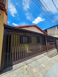 Casa com 3 Quartos à venda, 200m² no Conjunto Água Branca, Contagem