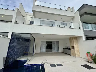 Casa com 3 Quartos para alugar, 315m² no Recreio dos Bandeirantes, Rio de Janeiro