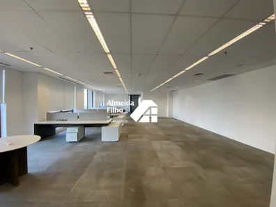 Sala Comercial com 3 Quartos para alugar, 366m² no Cidade Jardim, São Paulo